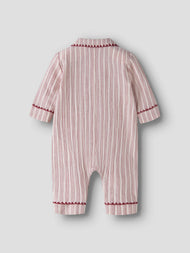 Pyjamasoverall i Ekologisk Bomull - Turtledove BIKING RED - NBNSAGE NUN LOOSE NIGHT SUIT LIL