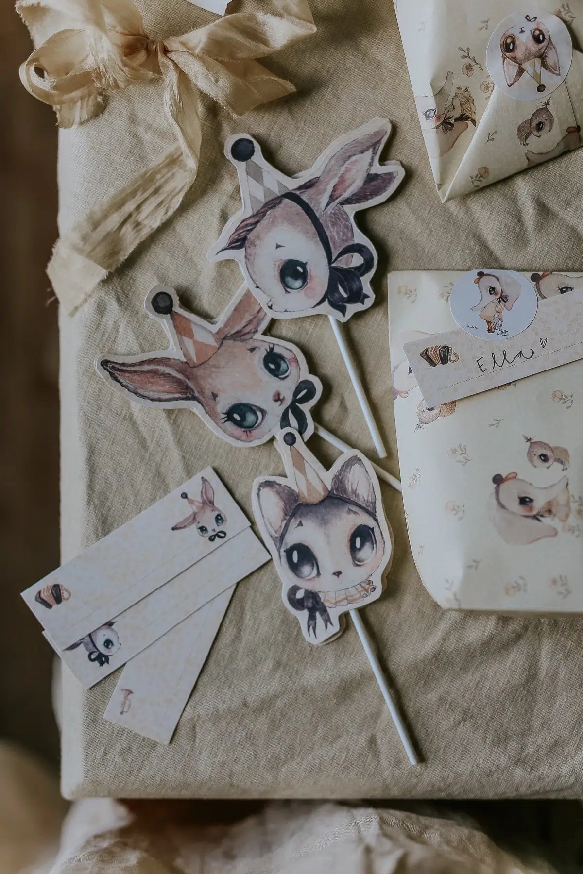 Mrs Mighetto - PAPER FRIENDS - PARTY KIT