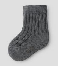 RIBBSTICKNING STRUMPOR - Poppy seed Baby