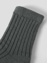 RIBBSTICKNING STRUMPOR - Poppy seed Kids