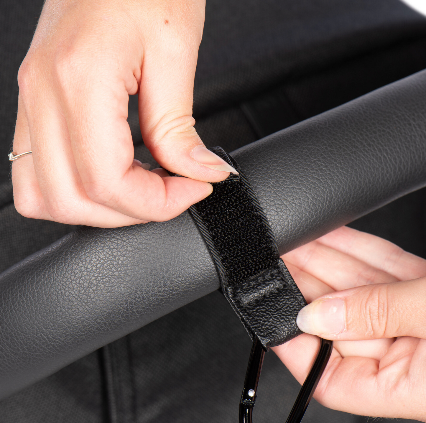 Buggy Hook Small 2pcs Black