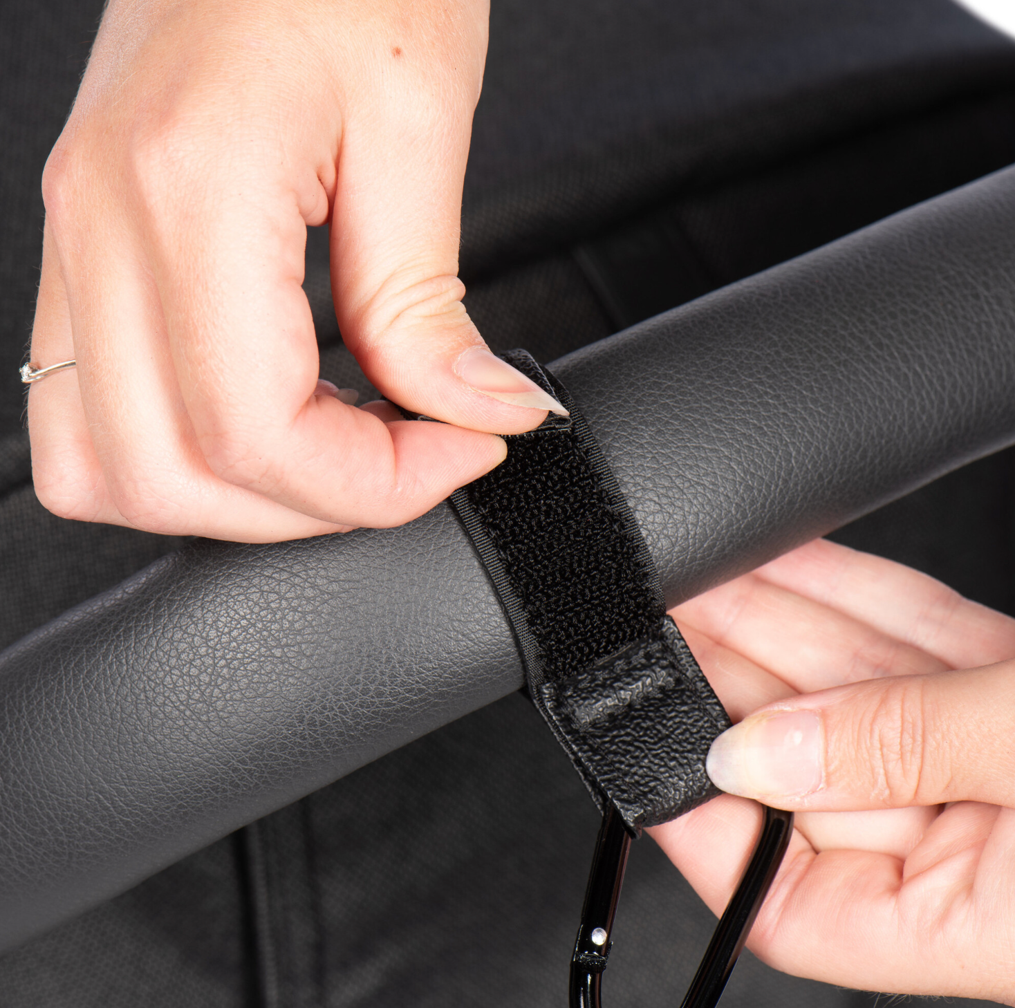 Buggy Hook Small 2pcs Black