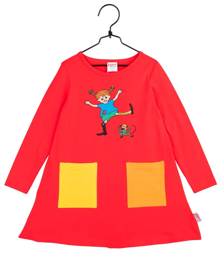 SISTA CHANSEN - Glada pippi klänning röd - Storlek 116 och 122