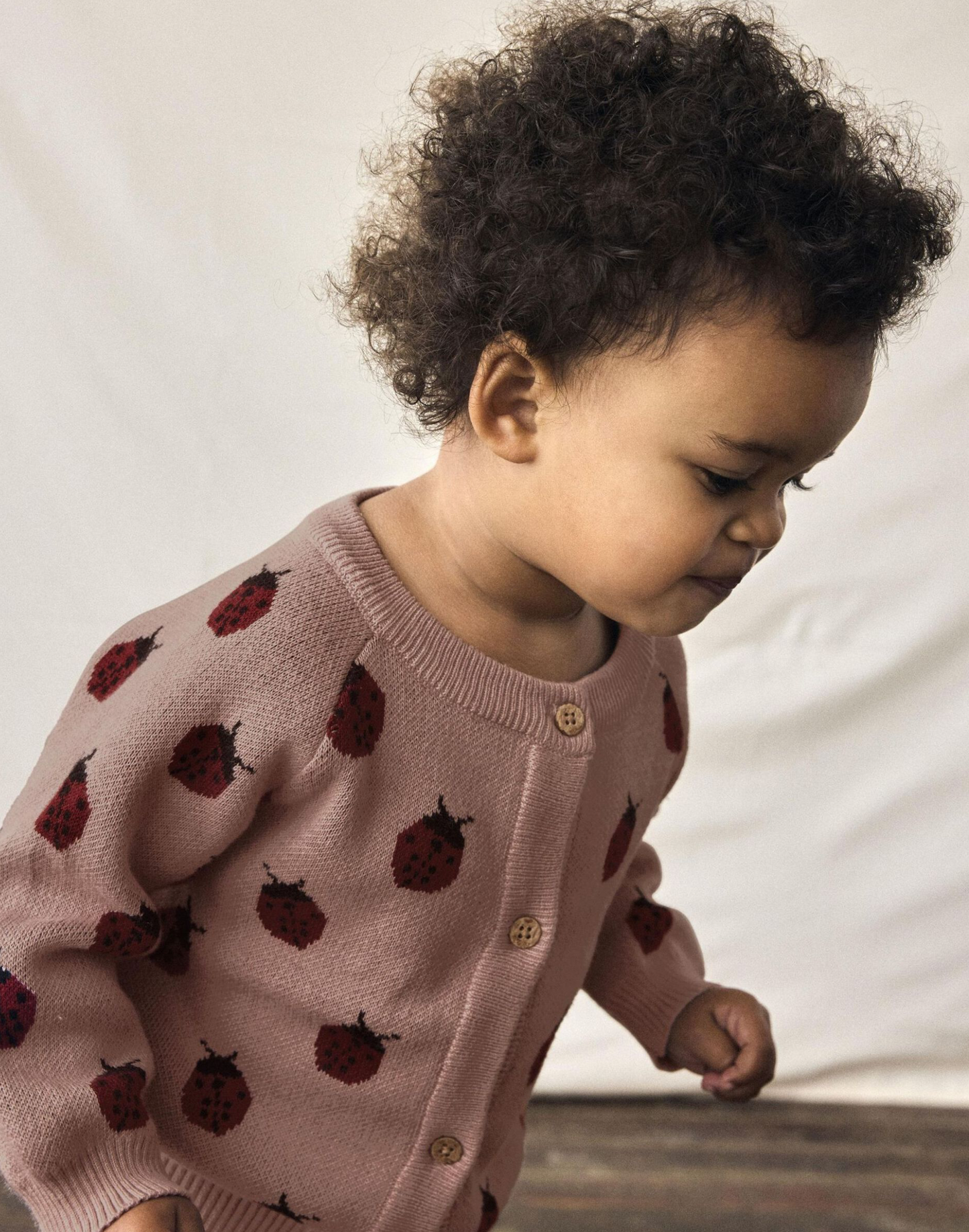 SISTA CHANSEN STICKAD KOFTA NORMAL PASSFORM - NBFLULIO KNIT CARD LIL NOOS Storlek 80