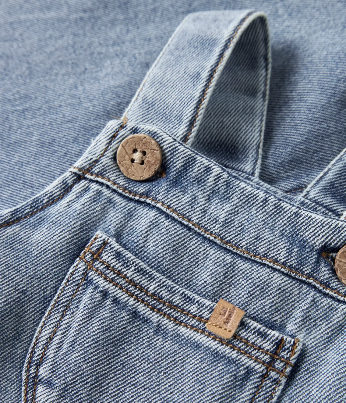 Hängselbyxa Mjuk-Jeans - NBMKAROLE LOOSE DNM OVERALL 2433-CJ LIL